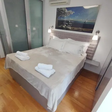 Apartament Bella Vista - Cozy With Easy Check-in And Free Parking *