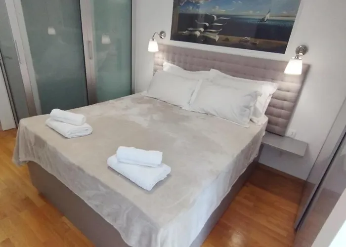Appartamento Bella Vista - Cozy With Easy Check-in And Free Parking *