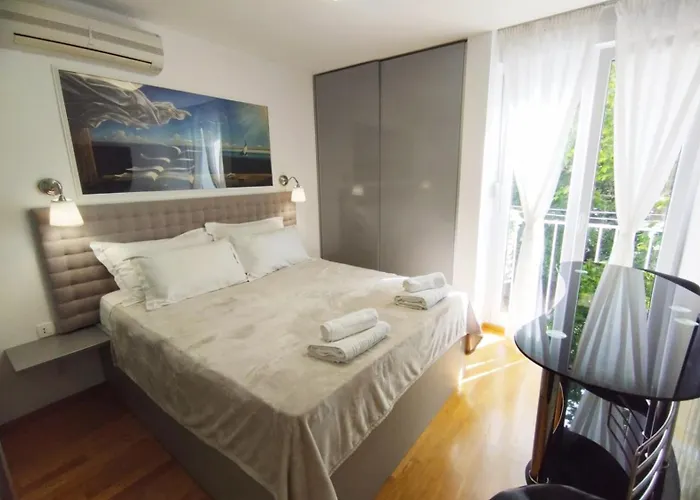Appartamento Bella Vista - Cozy With Easy Check-in And Free Parking