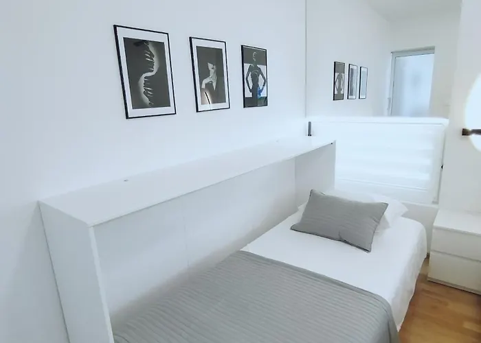 Appartamento Bella Vista - Cozy With Easy Check-in And Free Parking