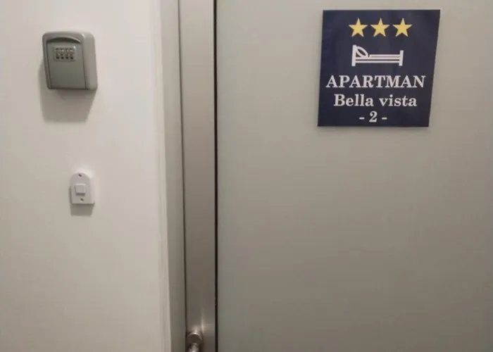 Bella Vista - Cozy With Easy Check-in And Free Parking Appartamento