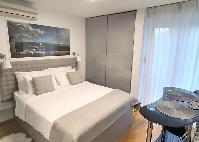 Bella Vista - Cozy With Easy Check-in And Free Parking Appartamento *
